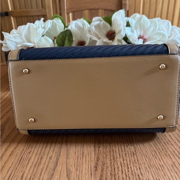 Giani Bernini Blue and Tan Dome Satchel - Picture 4 of 6